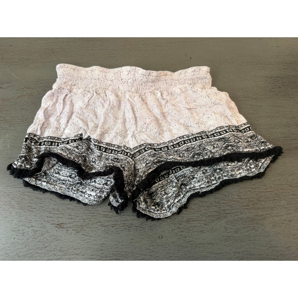 No Boundaries Womens Small Boho Paisley Smocked Fringe Gauze Shorts Black White